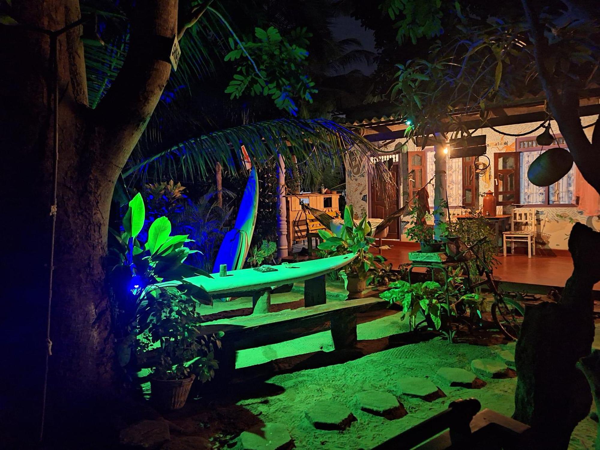 Akki'S Hostel Тринкомали Экстерьер фото