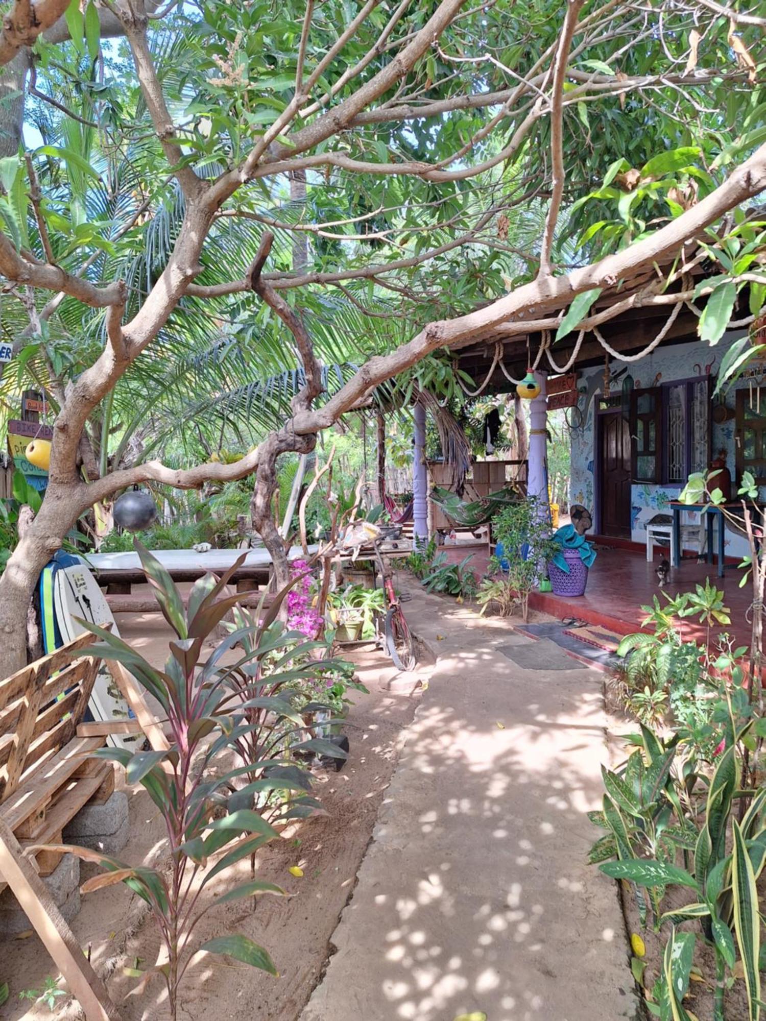 Akki'S Hostel Тринкомали Экстерьер фото